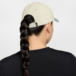 Nike Club Dri-FIT Structured Swoosh Unisex Cap (Sail/Steam)