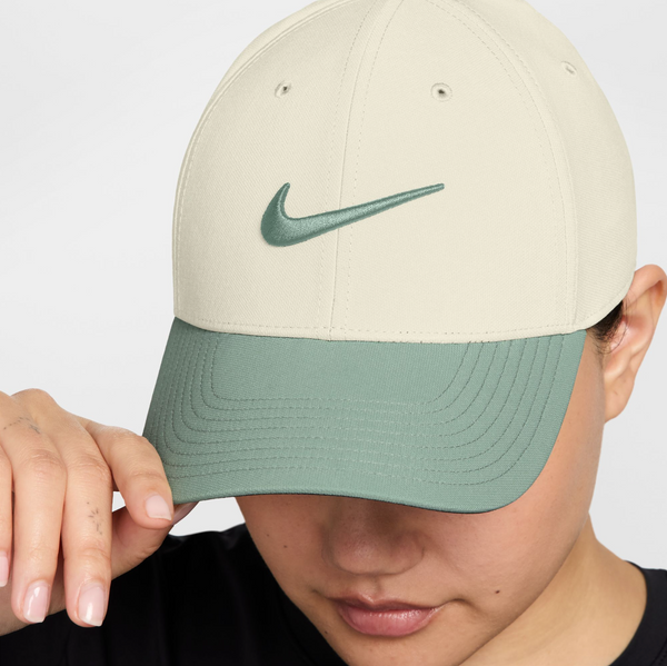 Nike Club Dri-FIT Structured Swoosh Unisex Cap (Sail/Steam)