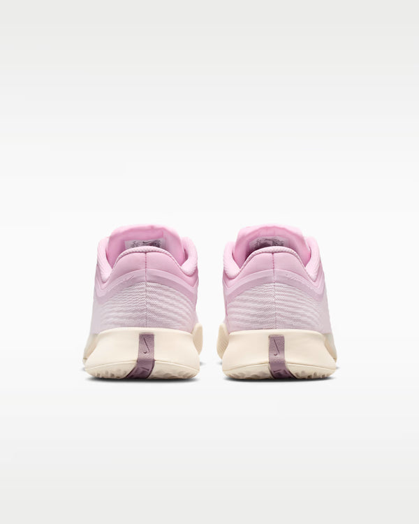Nike Women's Vapor Pro 3 Hard Court (Pearl Pink/Light Magenta-Pink Foam-Chalk)